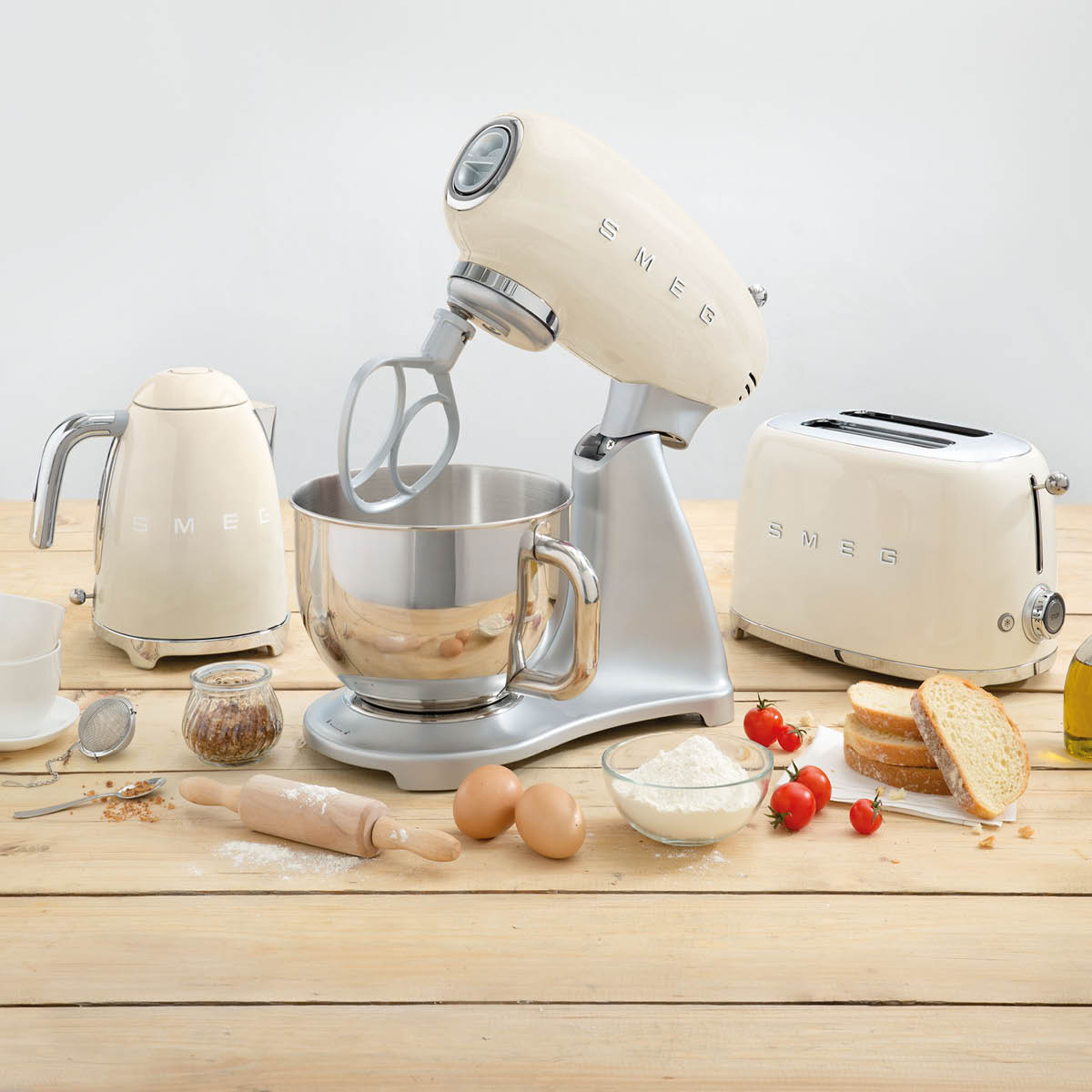 Smeg Vattenkokare KLF03 1,7 L Creme