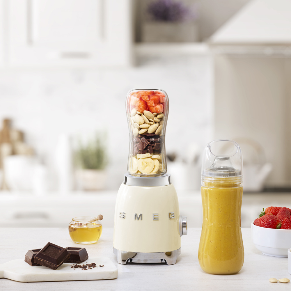 Smeg Sportblender PBF01 0,6 L Creme