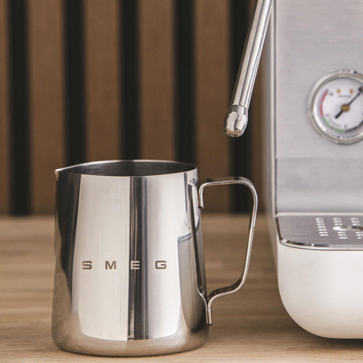 Smeg Minipro espressomaskin EMC02 1,7 L vit
