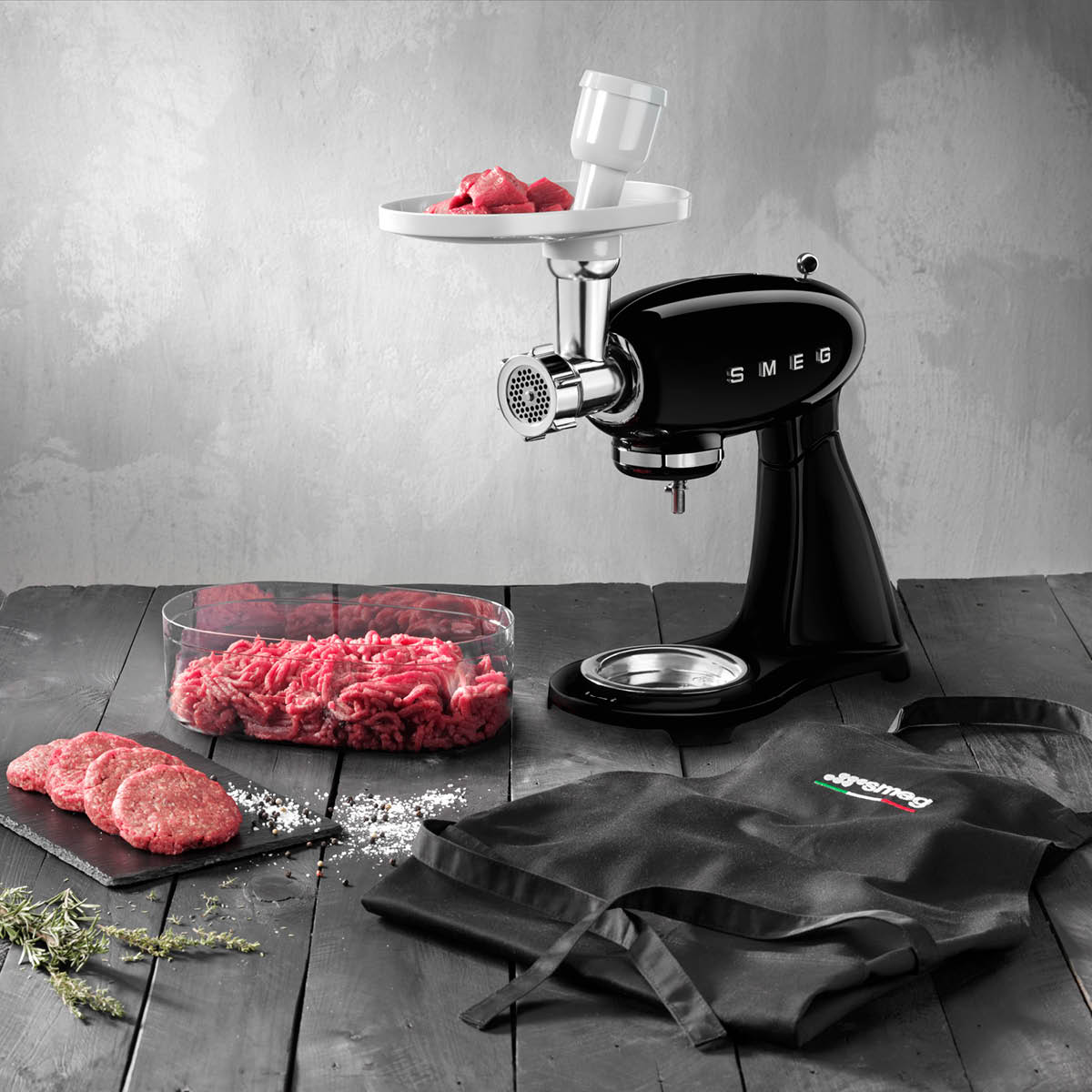 Smeg Köksmaskin SMF03 4,8 L Svart