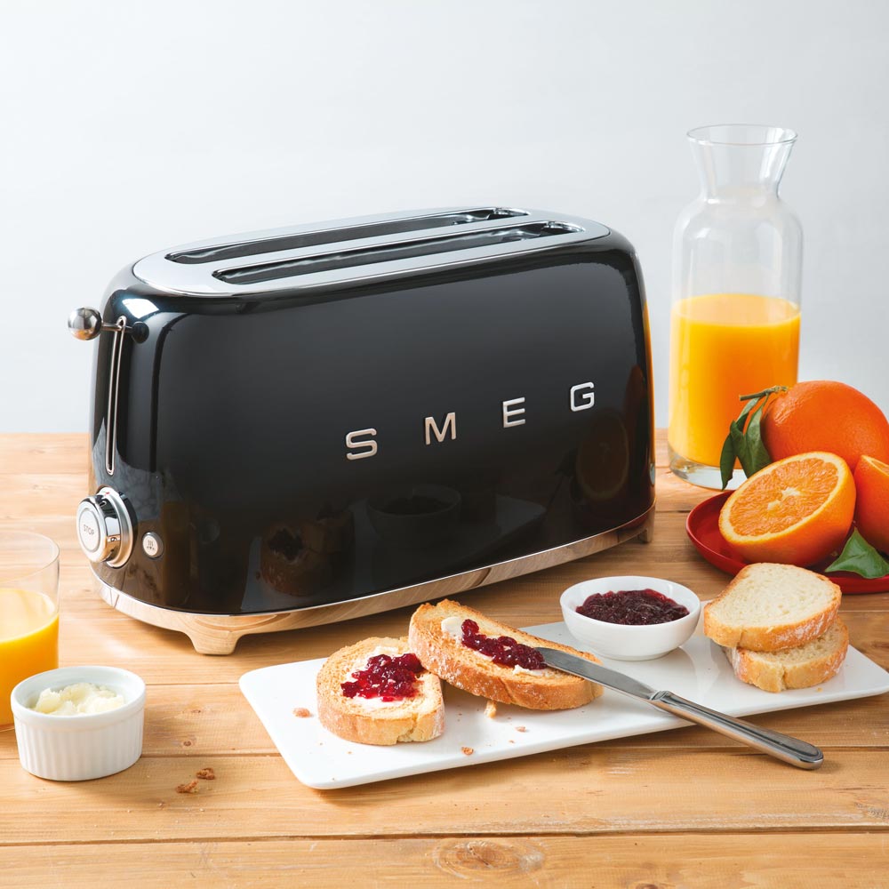 Smeg Brödrost 4 skivor TSF02 Svart