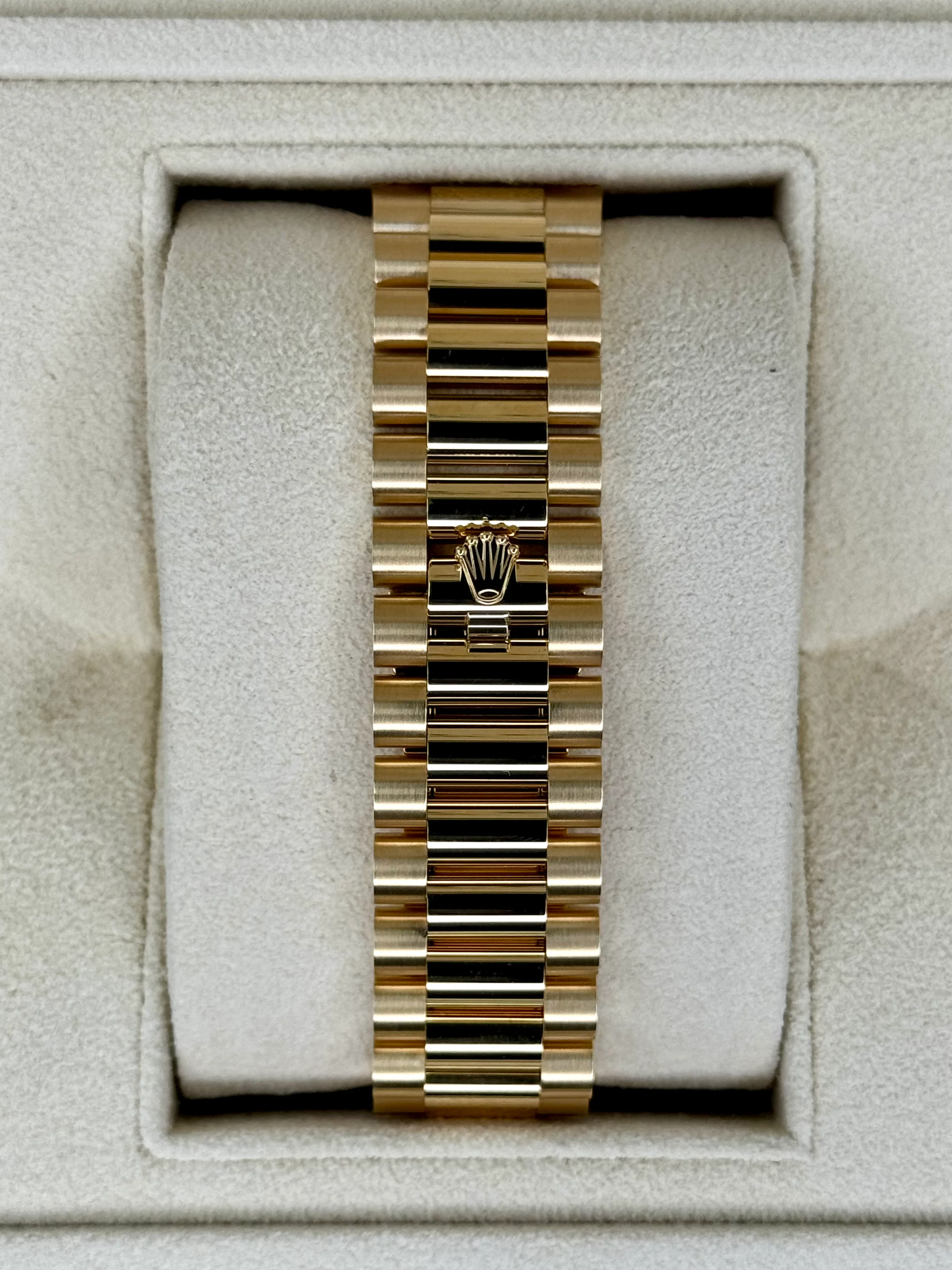 Day-Date 40mm 228348RBR Presidential Green Dial