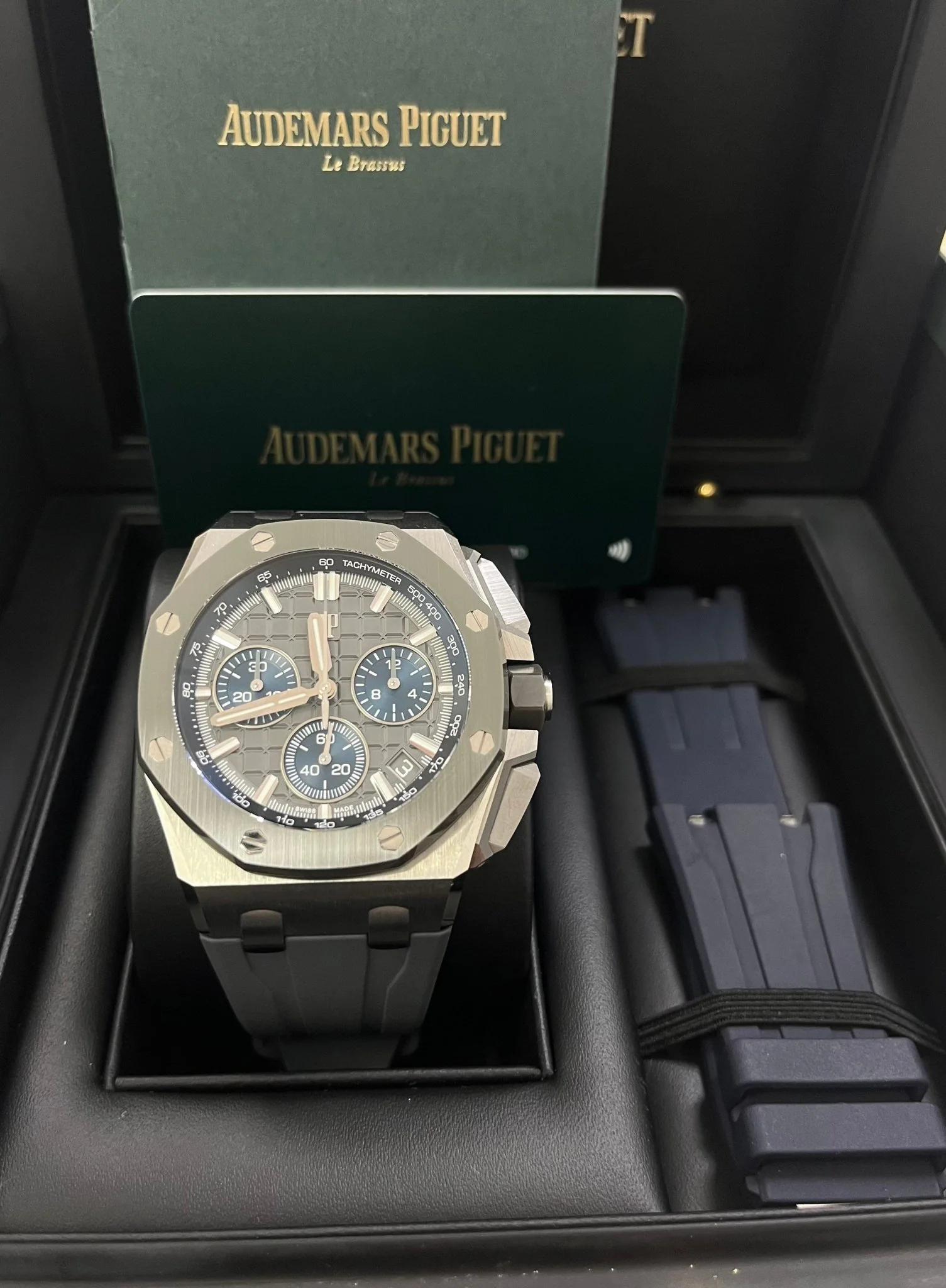 Audemars Piguet Royal Oak Offshore Selfwinding Chronograph (Ref# 26420IO.OO.A009CA.01)
