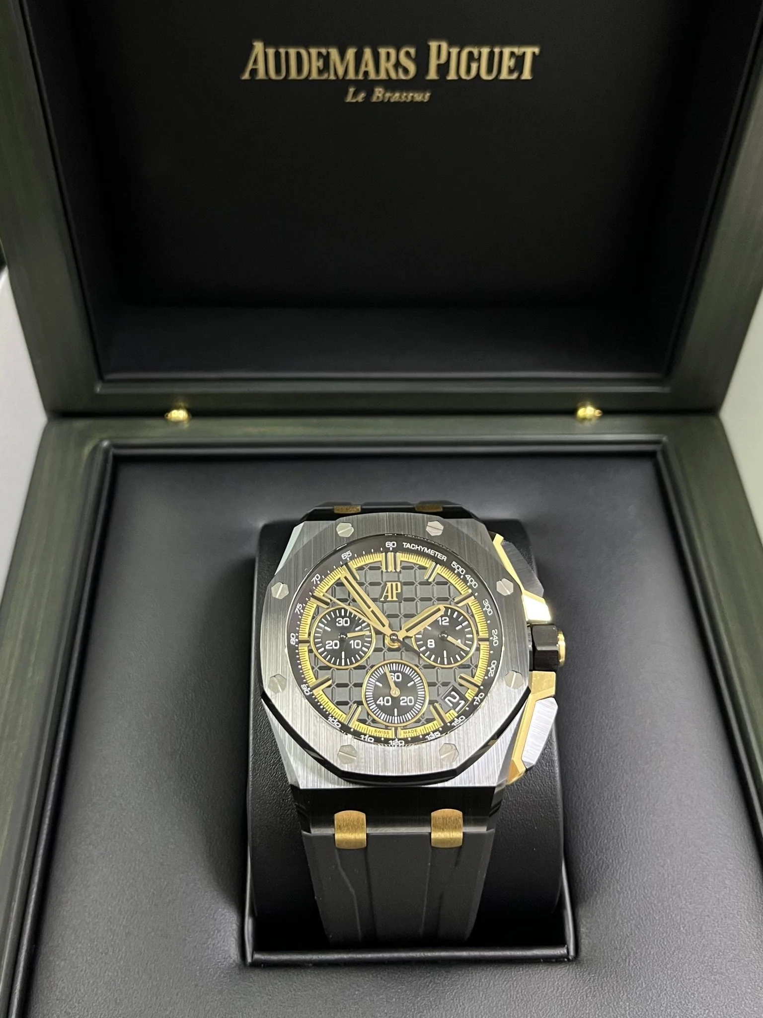 Audemars Piguet Royal Oak Offshore (Ref# 26420CE.OO.A127CR.01)