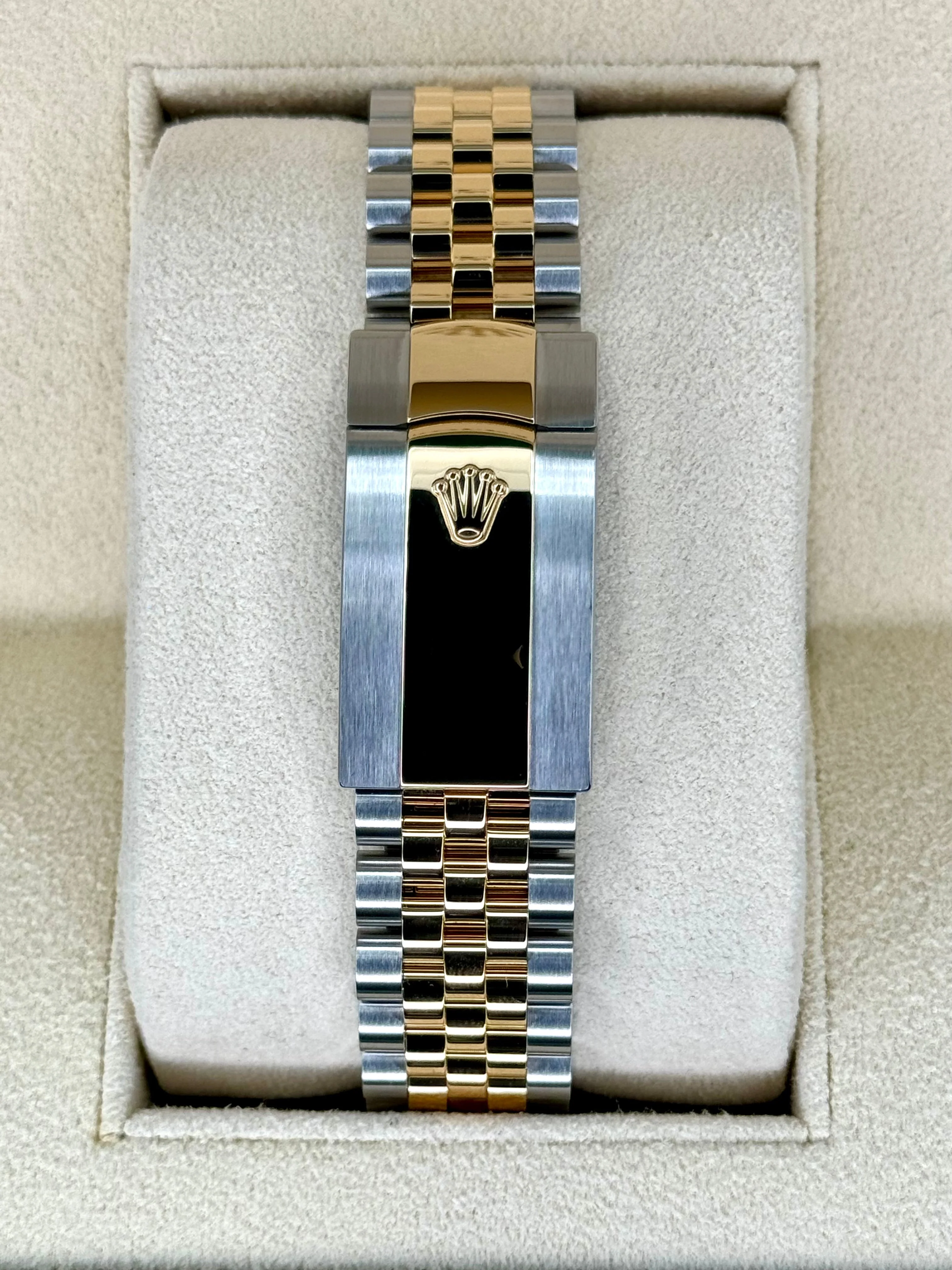 Datejust 41mm 126333 Two-Tone Jubilee Black Diamond Dial