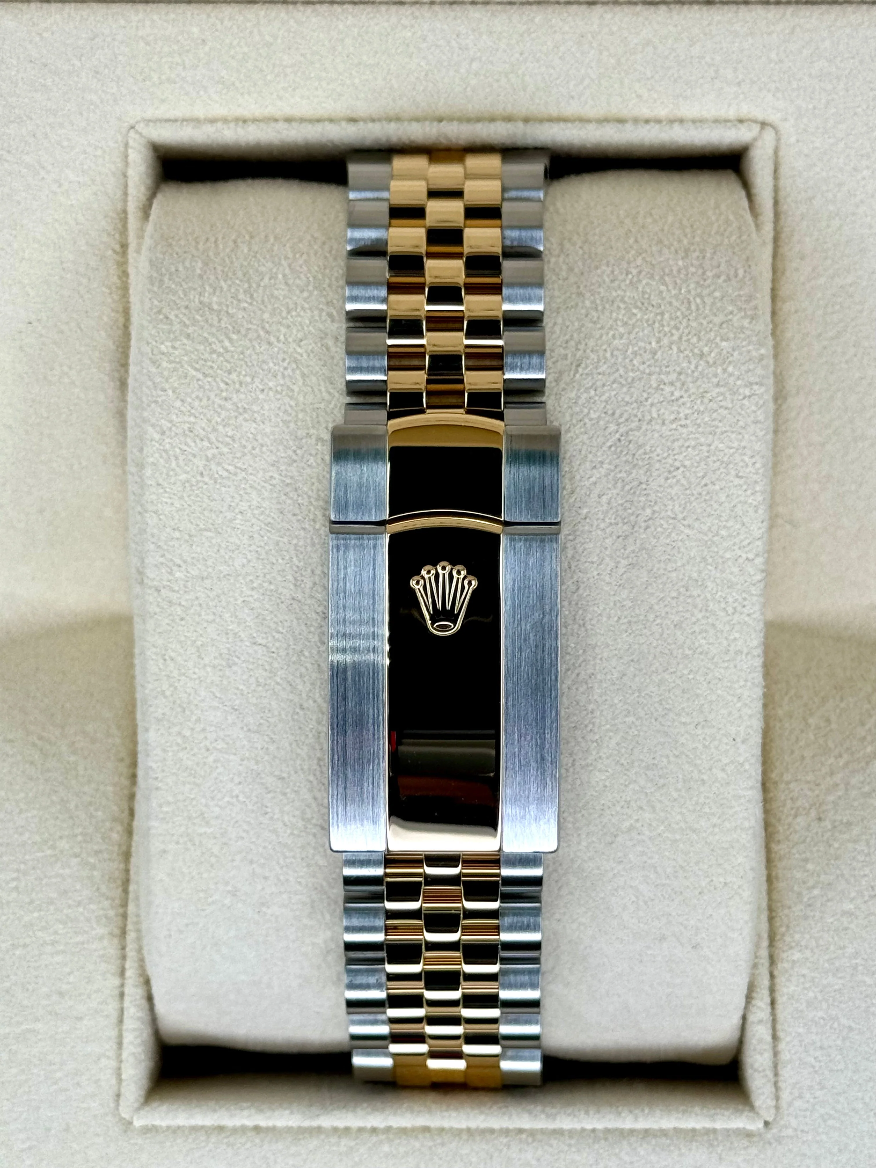 Datejust 41mm 126333 Jubilee Champagne Diamond Dial