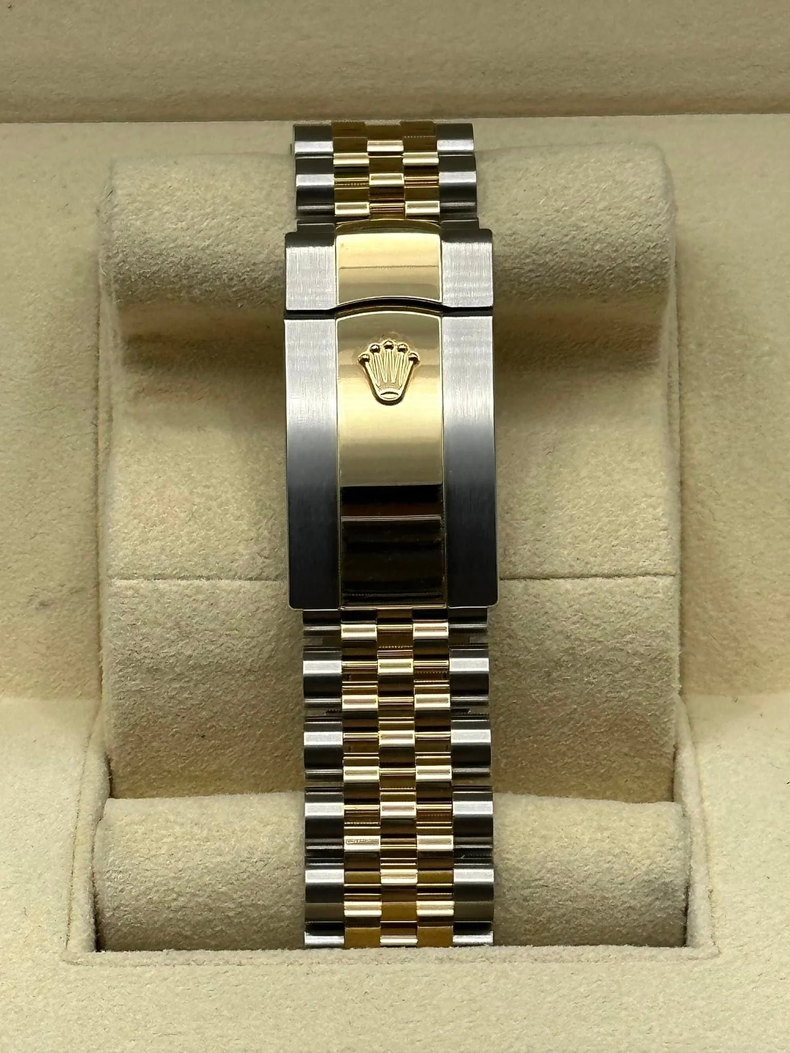 Datejust 36mm 126233 Two-Tone Jubilee Champaign Stick Dial