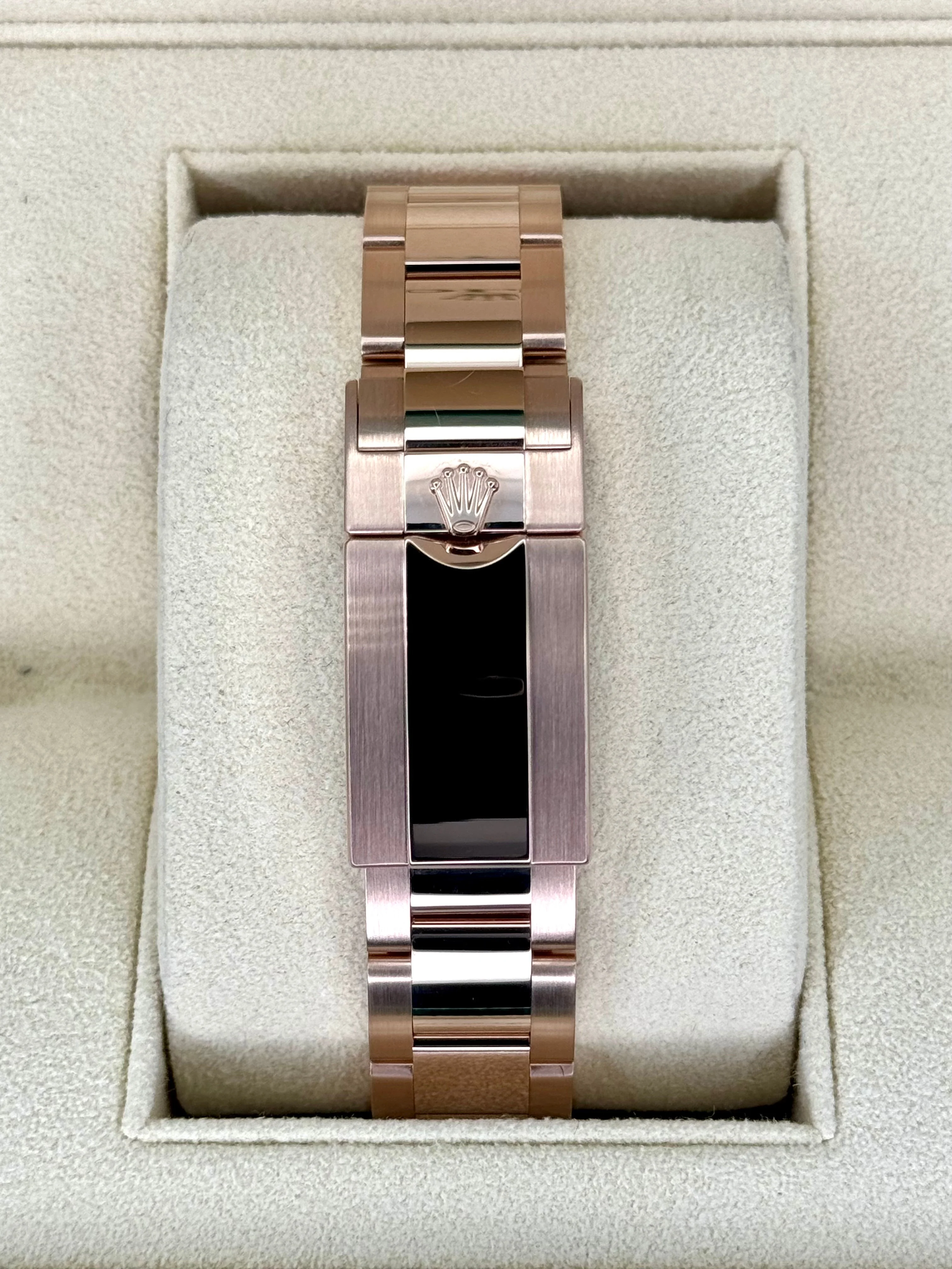 Daytona 40mm 126505 Rose Gold Black Dial