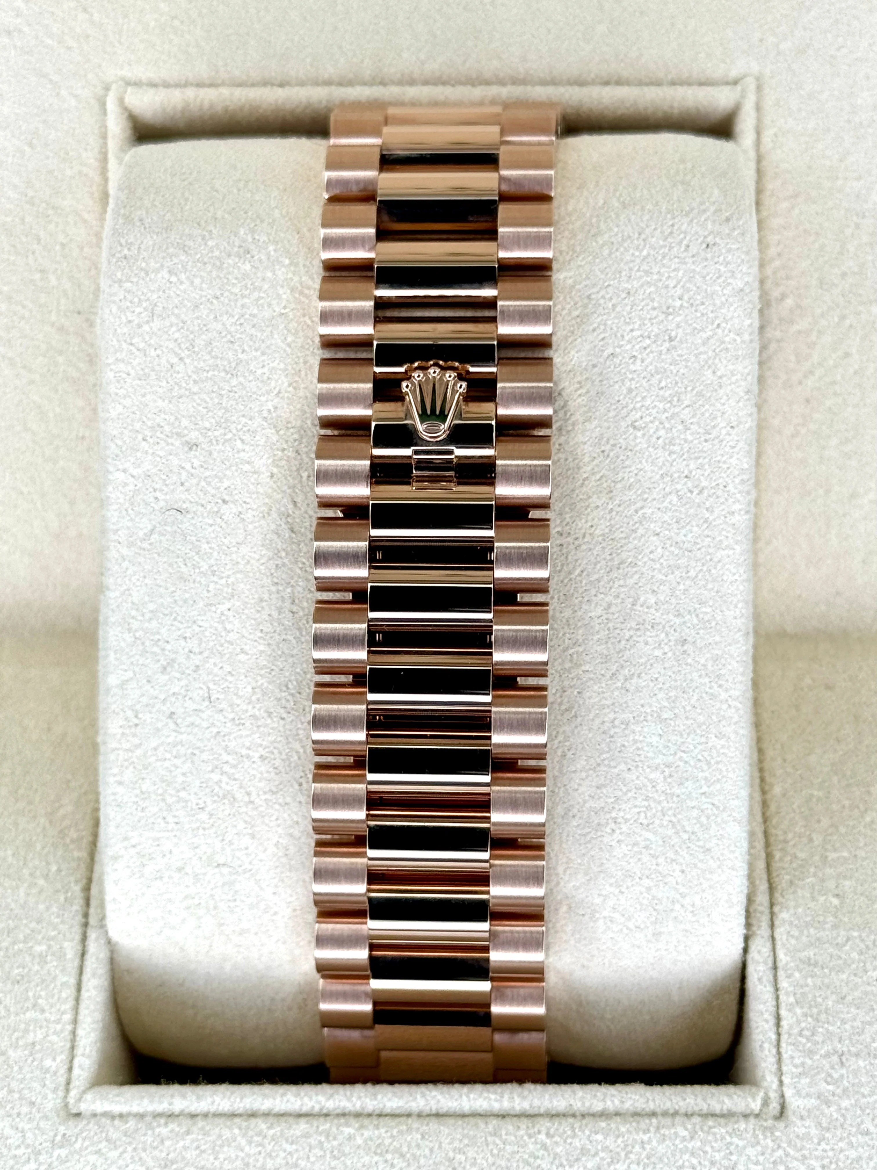 Day-Date 40mm 228235 Prezzi Rose Gold Sundust Dial