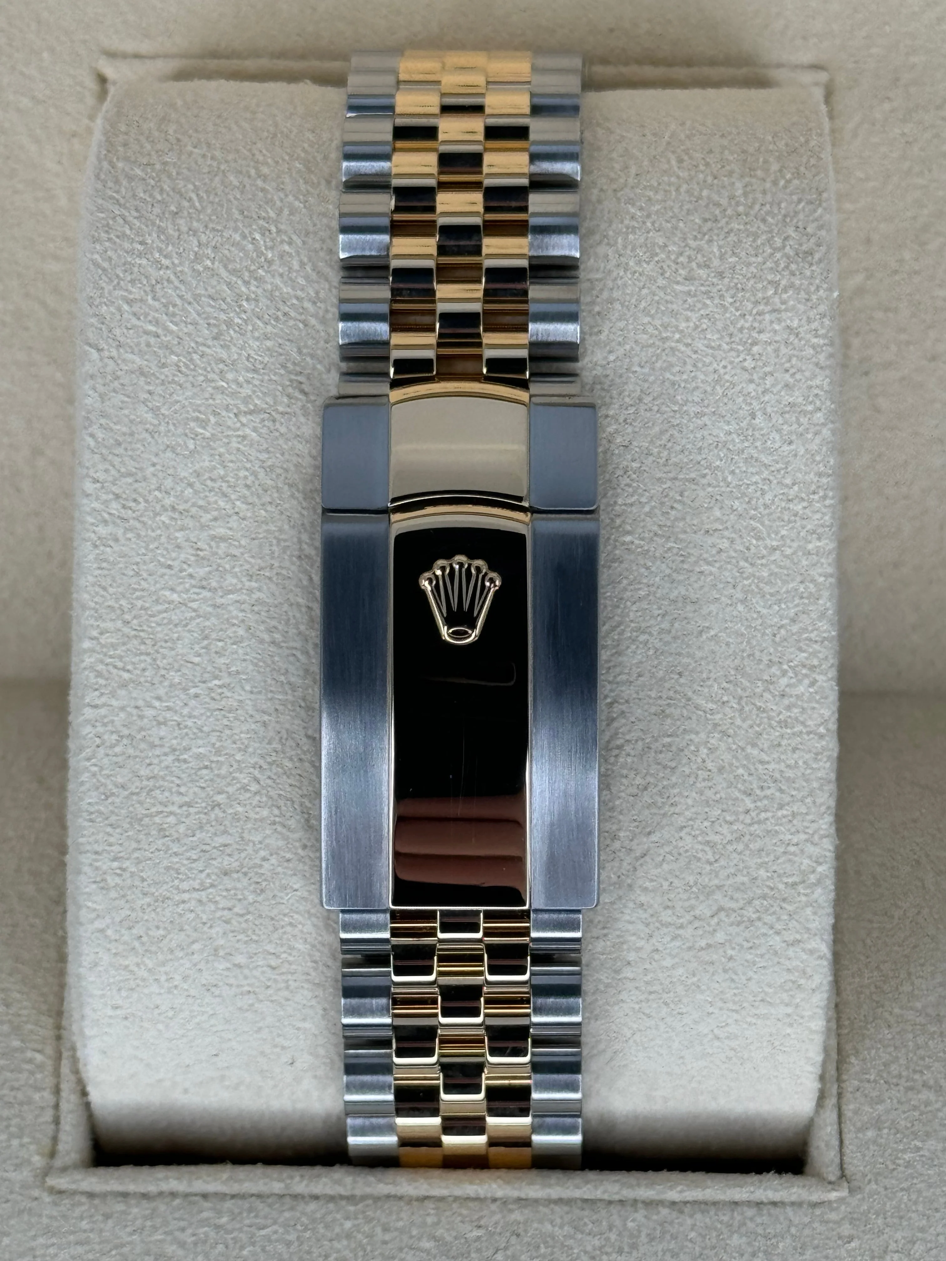 Datejust 36mm 126233 Two-Tone Jubilee Champagne Dial