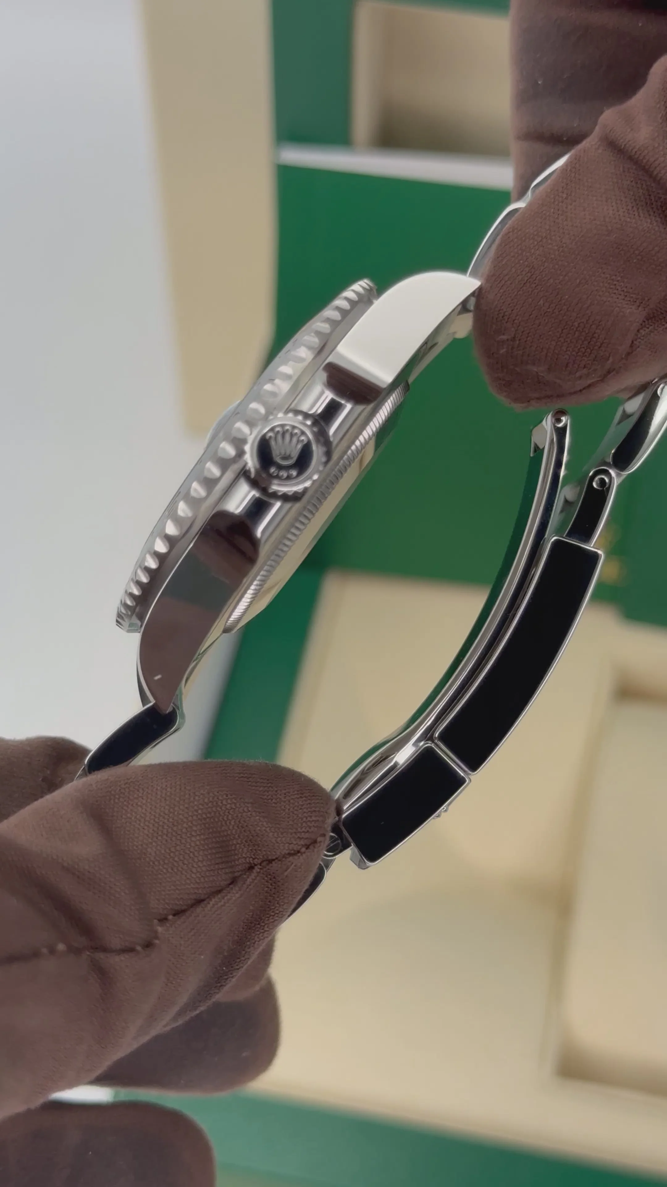 GMT-Master II 40mm 116710LN Black Dial