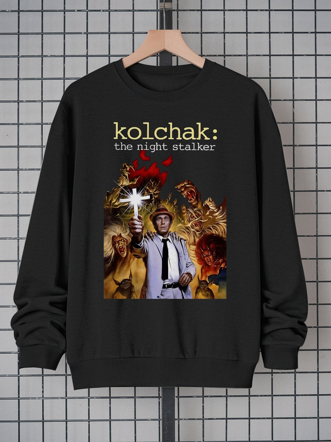 Men’s “Kolchak: The Night Stalker” Horror Movie Graphic Sweatshirt – Black Crew Neck Pullover |   Casual Streetwear Long Sleeve Top |   100% Polyester, Machine Washable |   Regular Fit for Pop Culture Fans