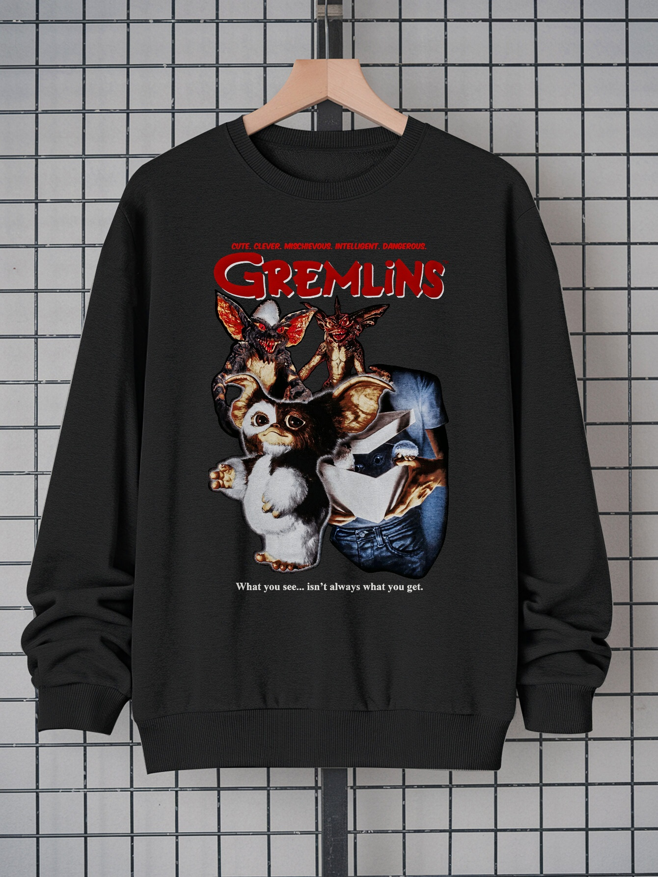Men’s 'Gremlins' Movie Graphic Sweatshirt - Black Crew Neck Pullover with Bold Horror Letter Print |   Soft Polyester Long Sleeve Top |   Casual Streetwear for Daily Wear or Themed Events |   Machine Washable