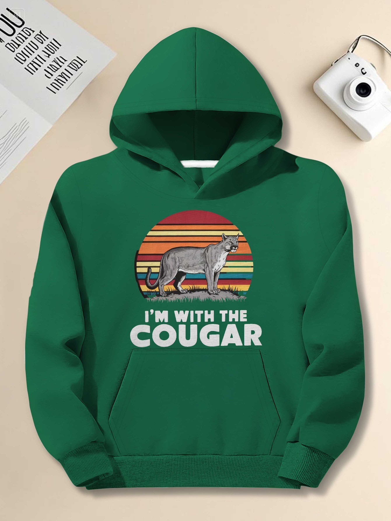 Men's Plus Size Retro Cougar Hoodie - Green Pullover Sweatshirt with Vintage Sunburst Graphic|  Loose Fit Casual Streetwear, Machine Washable, Comfortable Urban Fashion