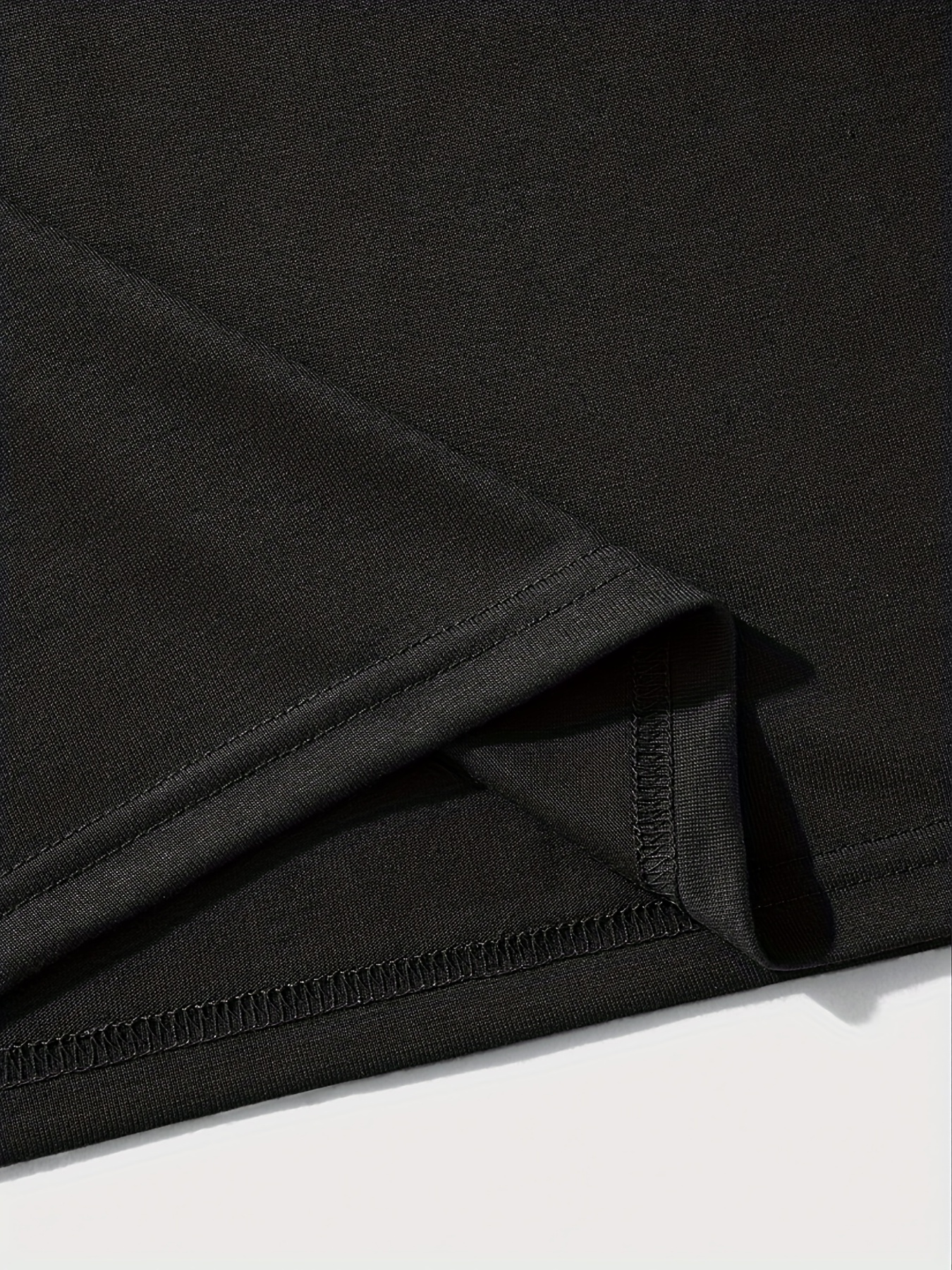 Men's Plus Size King of Hearts Jester Card T-Shirt - Black & Red Gothic Skull & Jester Hat Print, Streetwear Short Sleeve Round Neck Casual Tee for Spring Summer Fall, Joker-Inspired Outfit, PLUS SIZE