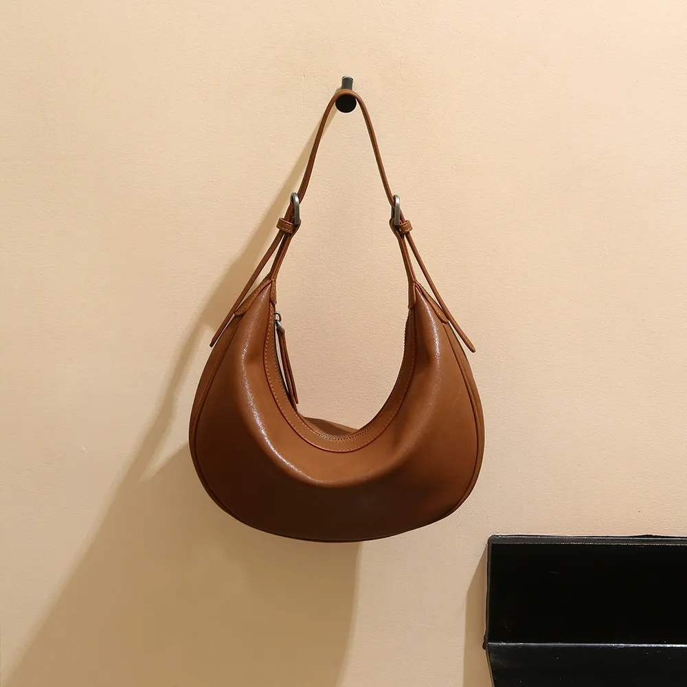 Elegant Vintage Crescent Shoulder Bag