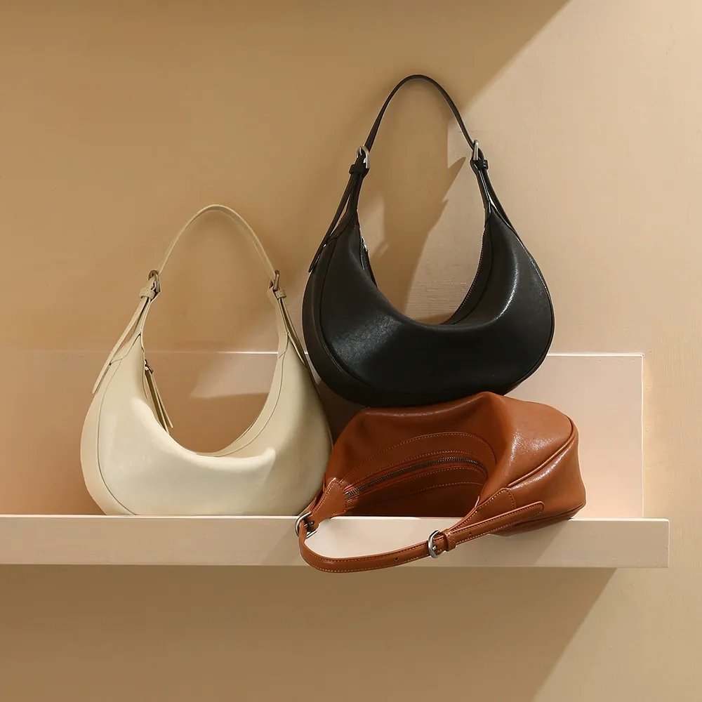 Elegant Vintage Crescent Shoulder Bag