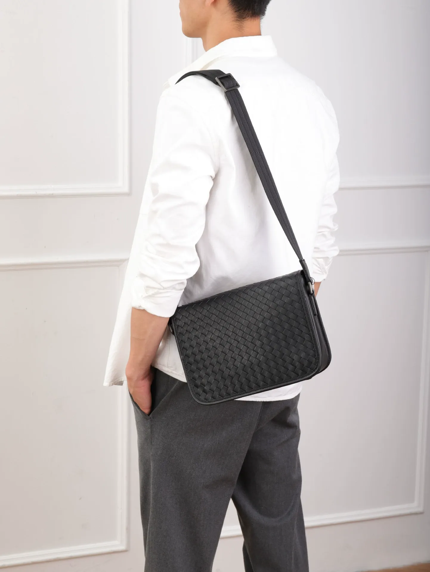 Men's Woven Leather Messenger Bag