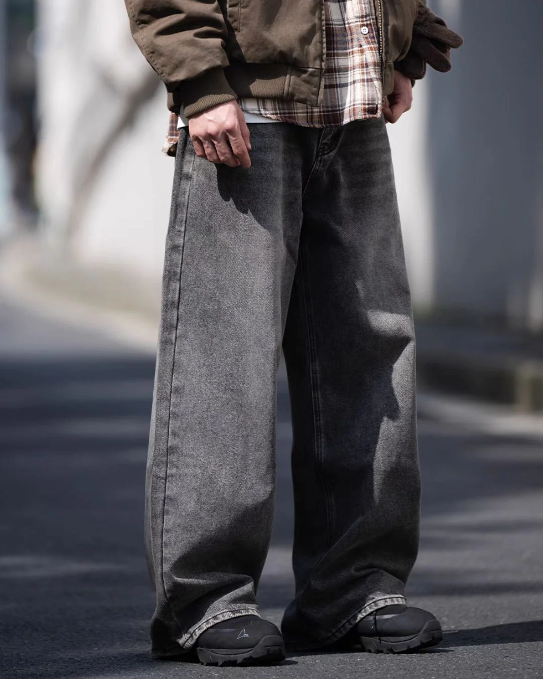Washed Black Straight Jeans DP041