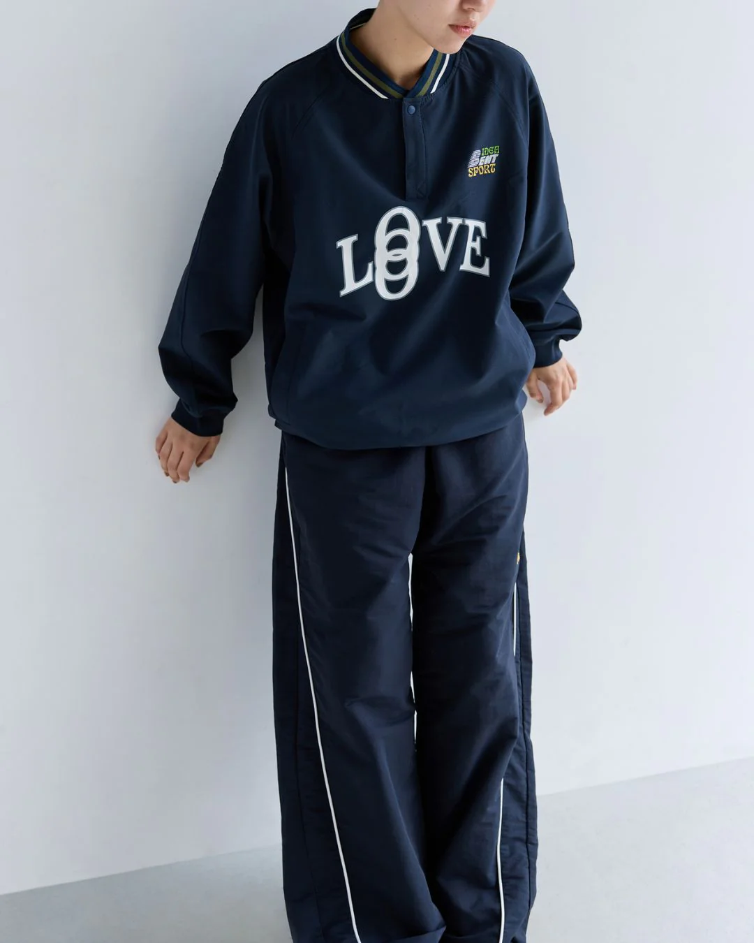V-neck Half Button Logo Pullover SW093