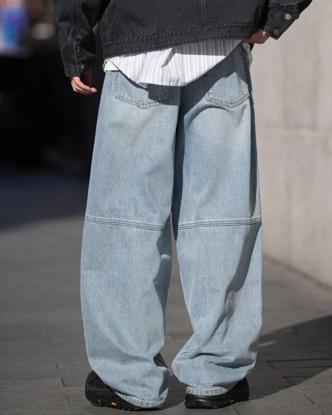 Wide-leg Blue Jeans DP055