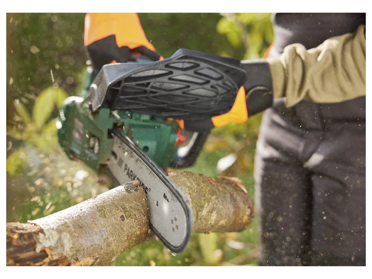 PARKSIDE® PBBPS 700 A1 Petrol Chainsaw, 700W Top Handle Pruning Saw