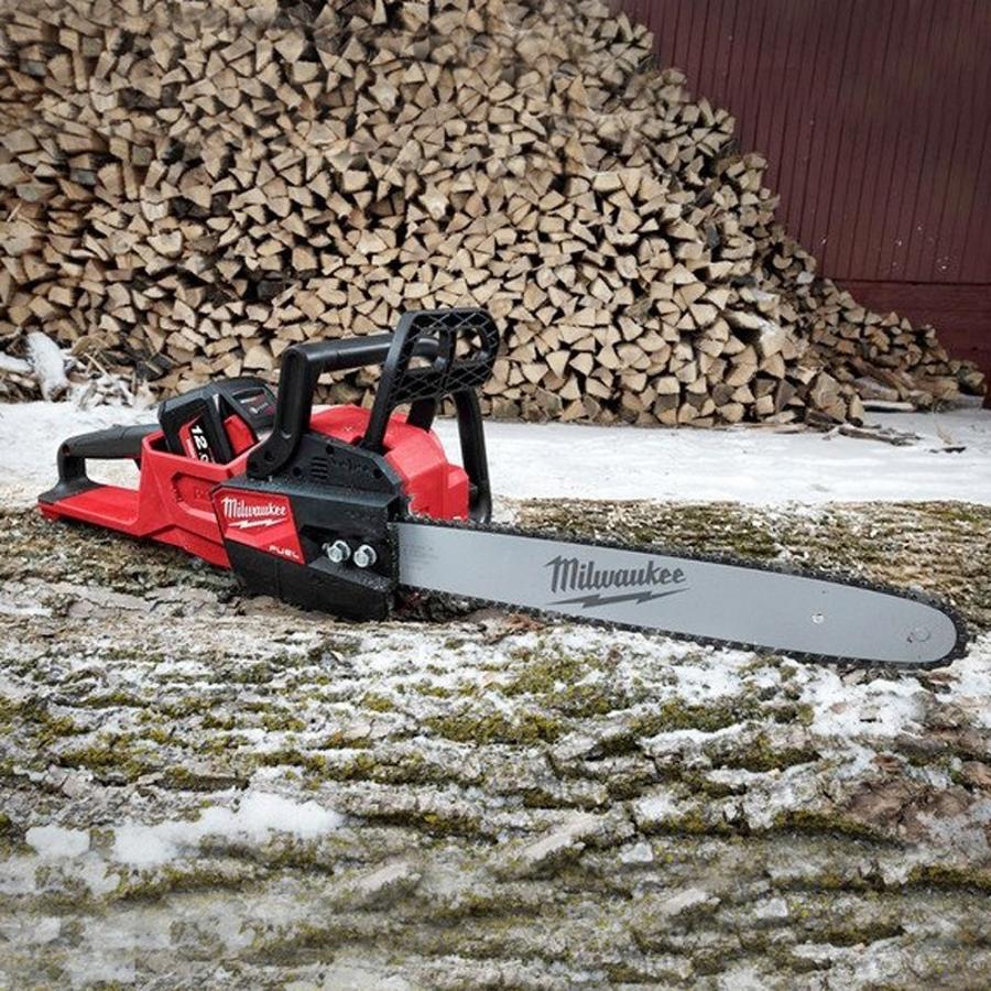 Milwaukee M18FCHS-121B M18 FUEL 18V 40cm Chainsaw Kit - 12Ah Battery and Charger