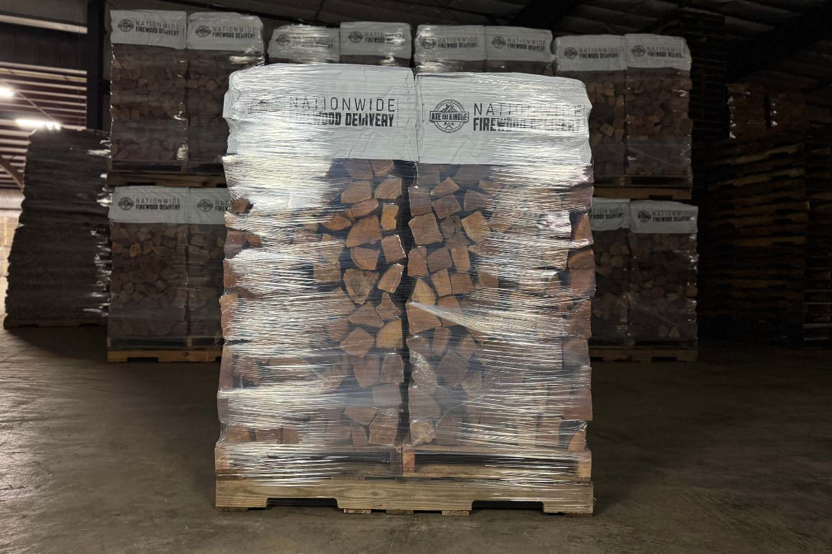 AXE AND KINOLE 4-Stack | Mixed Hardwood Firewood