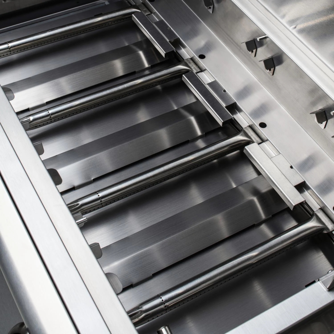 Blaze Prelude LBM 32-Inch 4-Burner Natural Gas Grill - BLZ-4LBM-NG