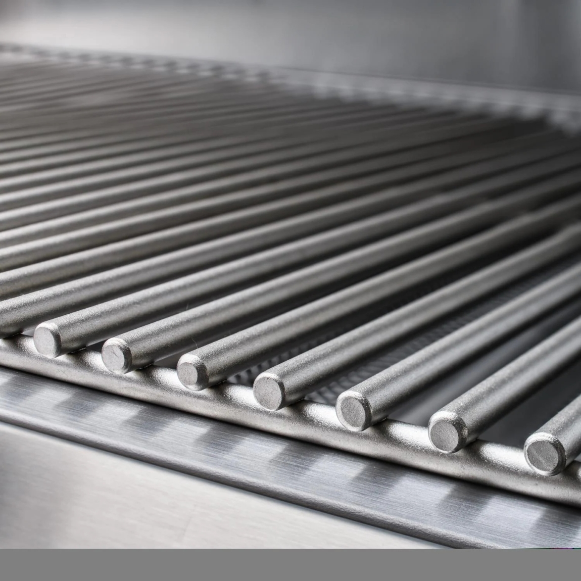 Blaze Prelude LBM 32-Inch 4-Burner Natural Gas Grill - BLZ-4LBM-NG