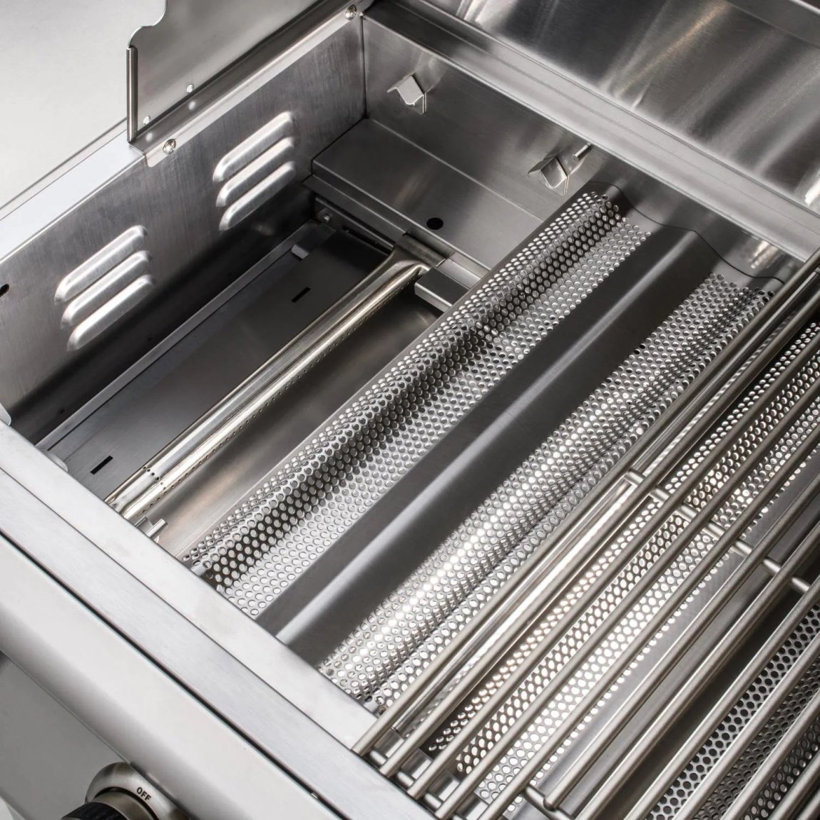 Blaze Prelude LBM 32-Inch 4-Burner Natural Gas Grill - BLZ-4LBM-NG