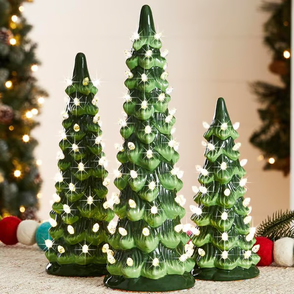 🎁🎄Retro Hand-Painted Tabletop Christmas Trees with Timer (⏰Limited Quantities Available)