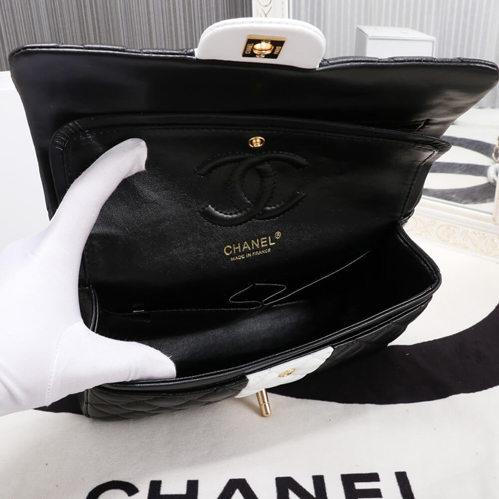 Chanel Classic Handbag Lambskin & Gold Metal A01112