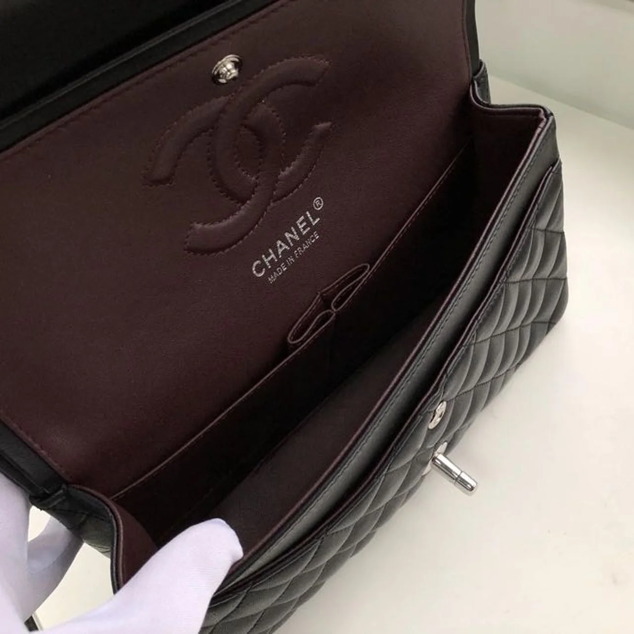 Chanel Classic HandBag Black For Women 9.9in/25.5cm A01112