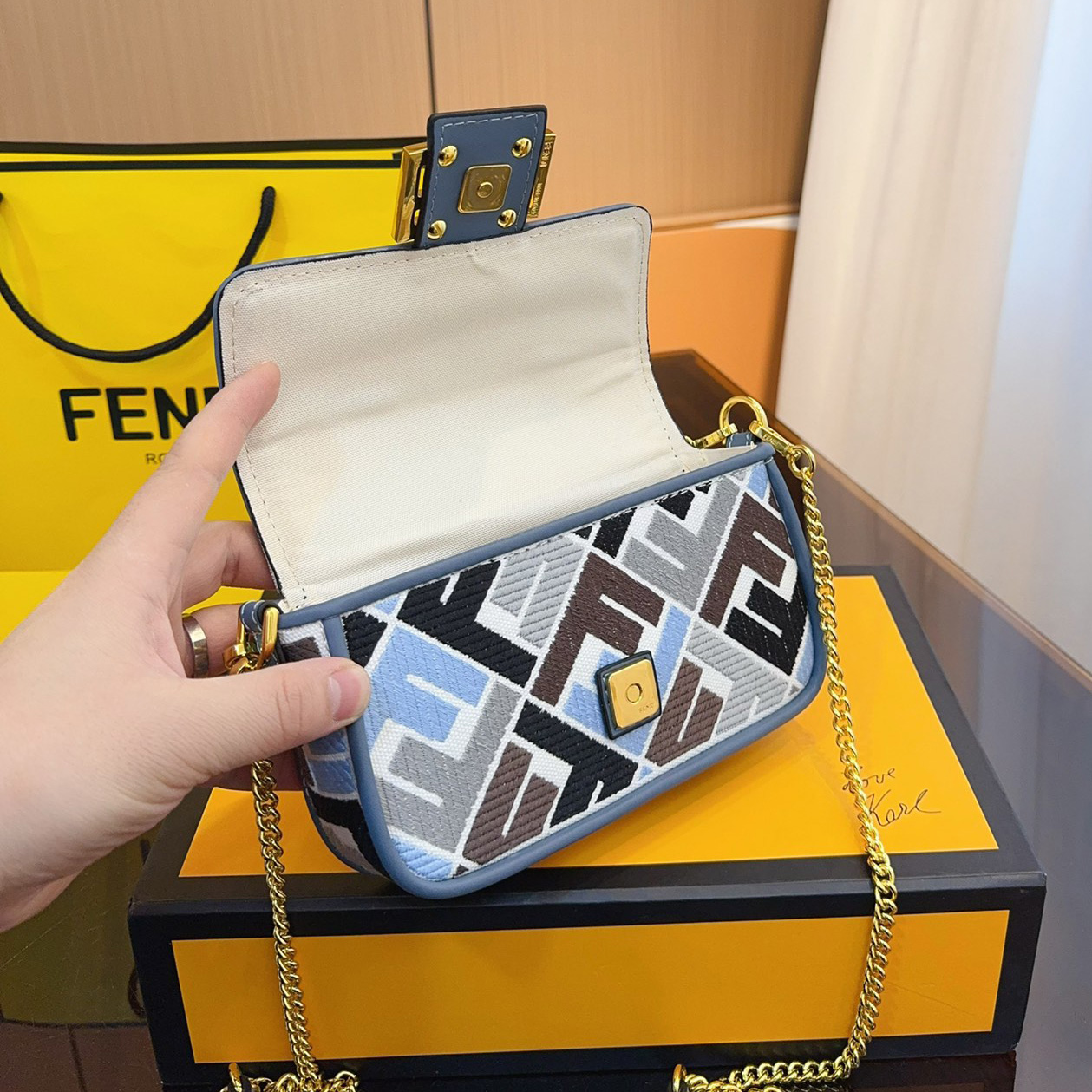 Fendi Baguette Mini