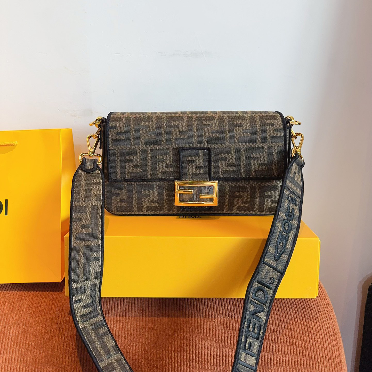 Fendi Baguette Medium