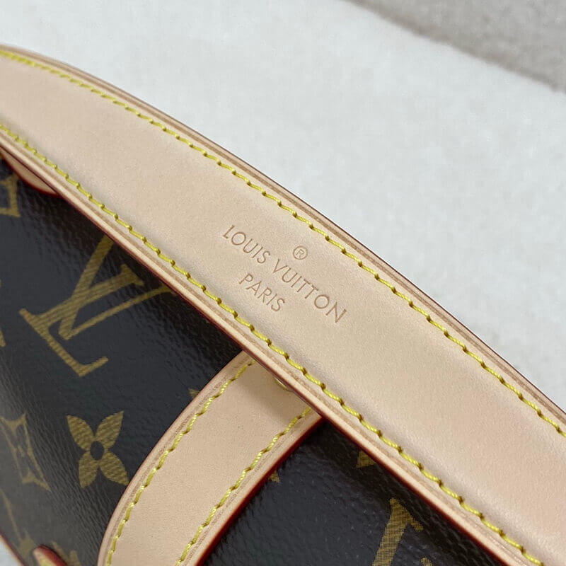 Louis Vuitton M46740 Saumur BB