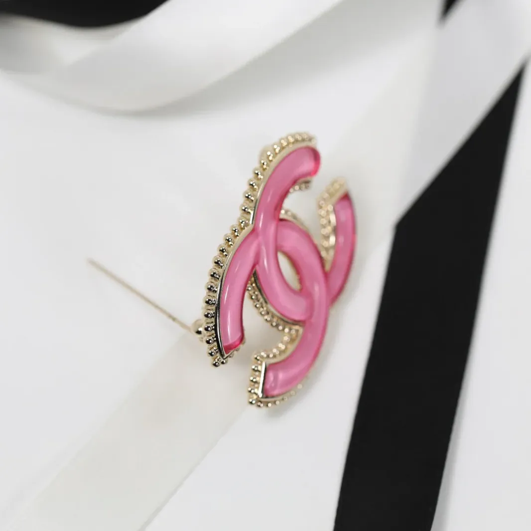 High quality 24P Pink CC brooch