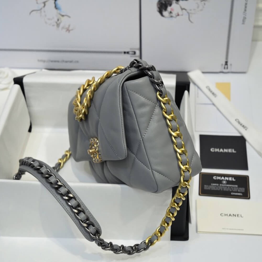 Chanel 19 Handbag AS1160