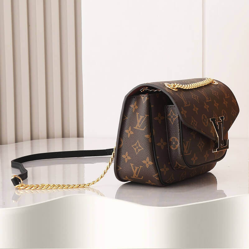 Louis Vuitton Passy Bag M45592