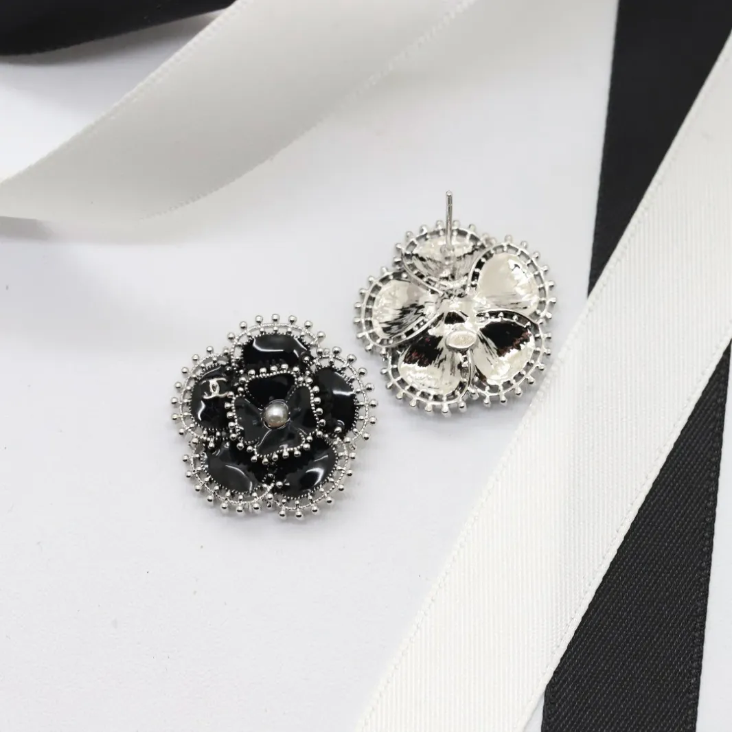 CCE502 CC earring