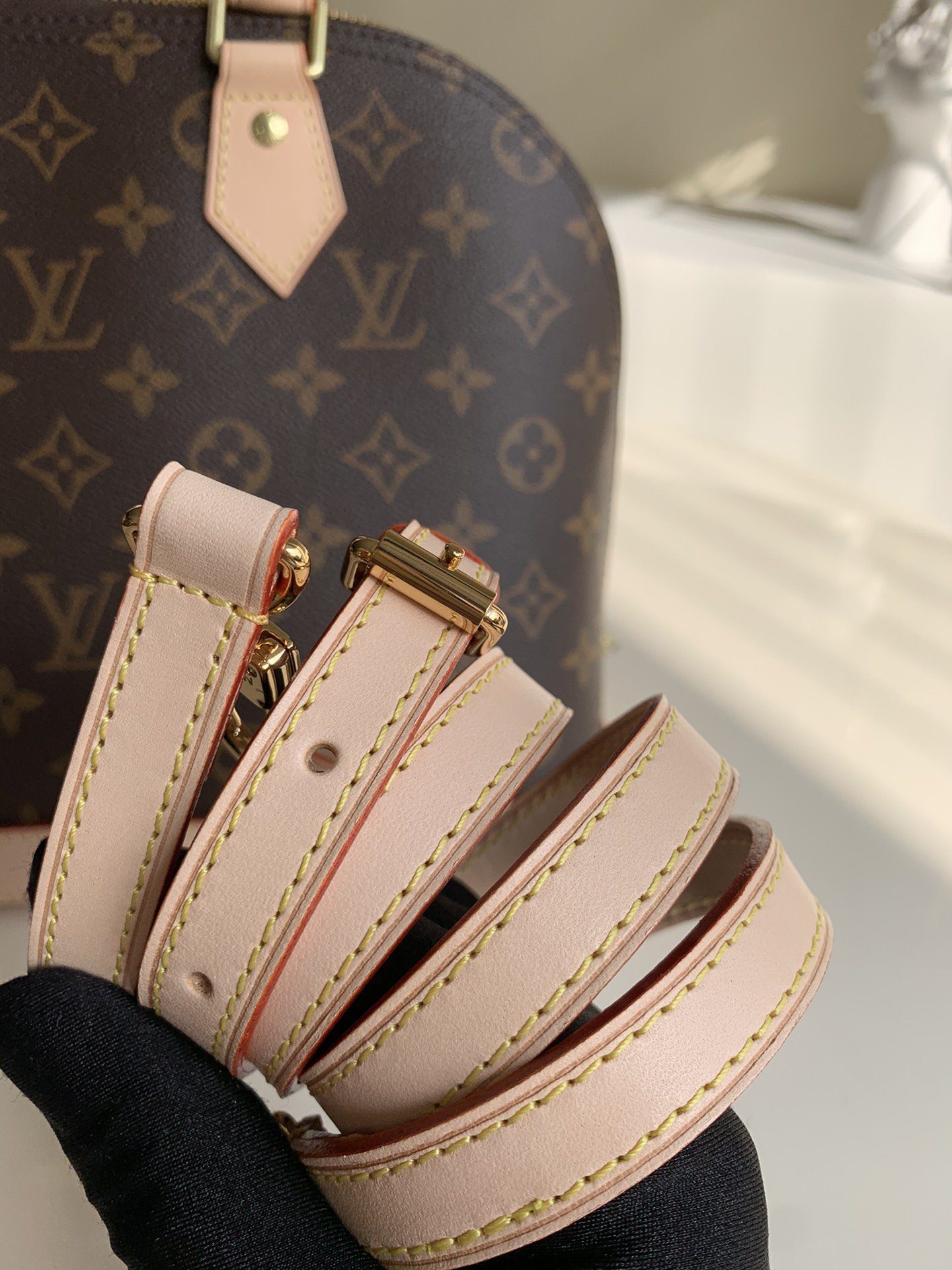 Louis Vuitton Alma PM M53151