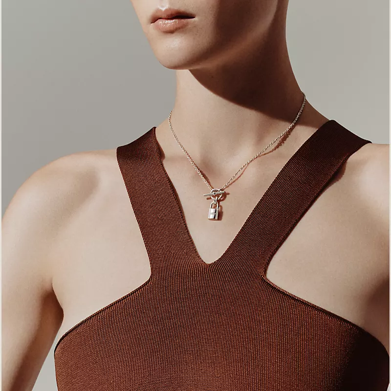 Hermes Kelly Cadenas pendant