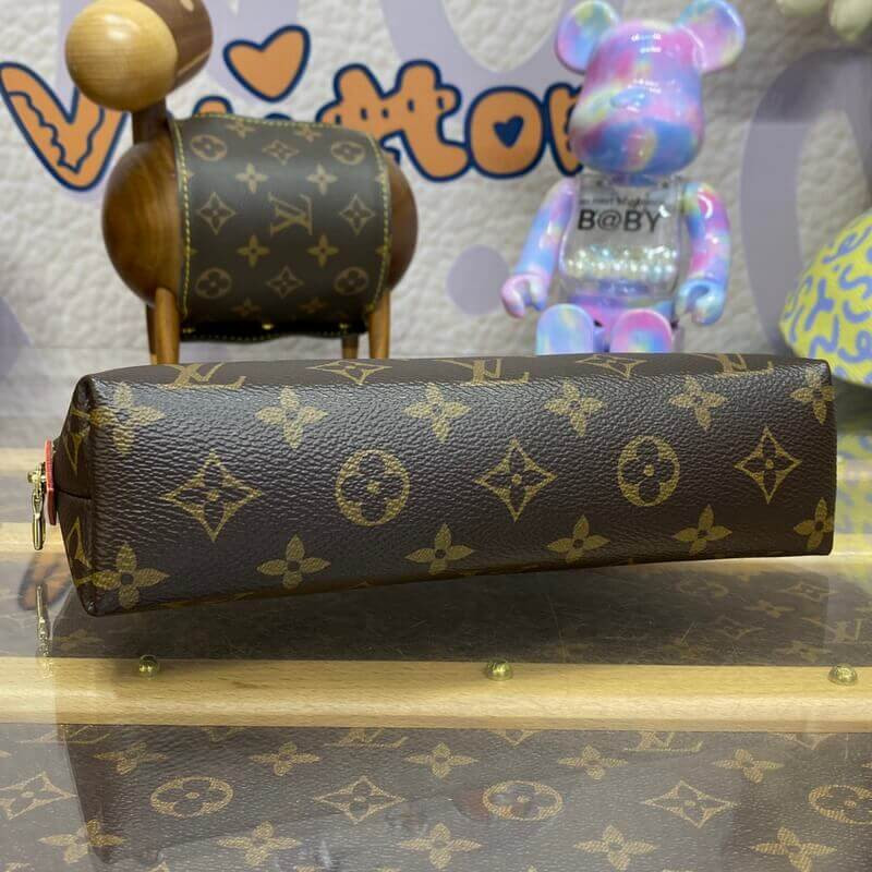 Louis Vuitton Cosmetic Pouch MM M46579