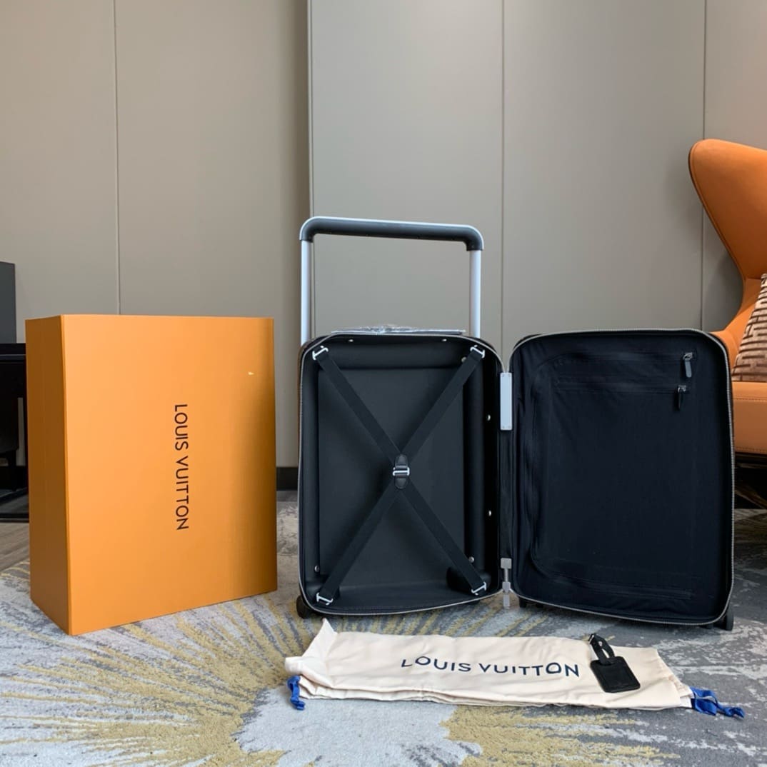 Louis Vuitton M20294 Horizon 55