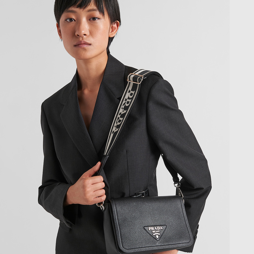 Leather shoulder bag