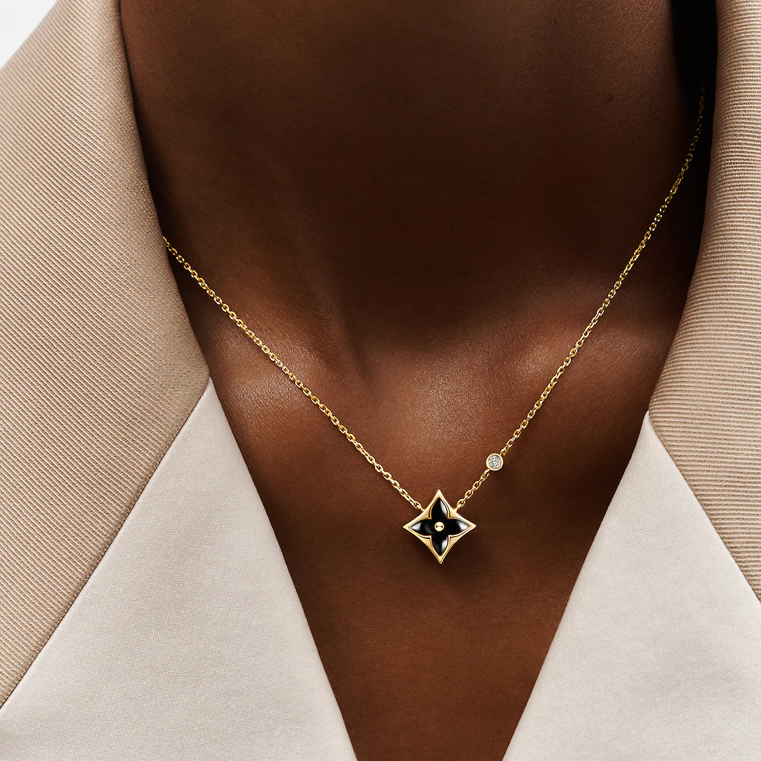 Louis Vuitton Color Blossom Bb Star Pendant, Yellow Gold, Onyx And Diamond