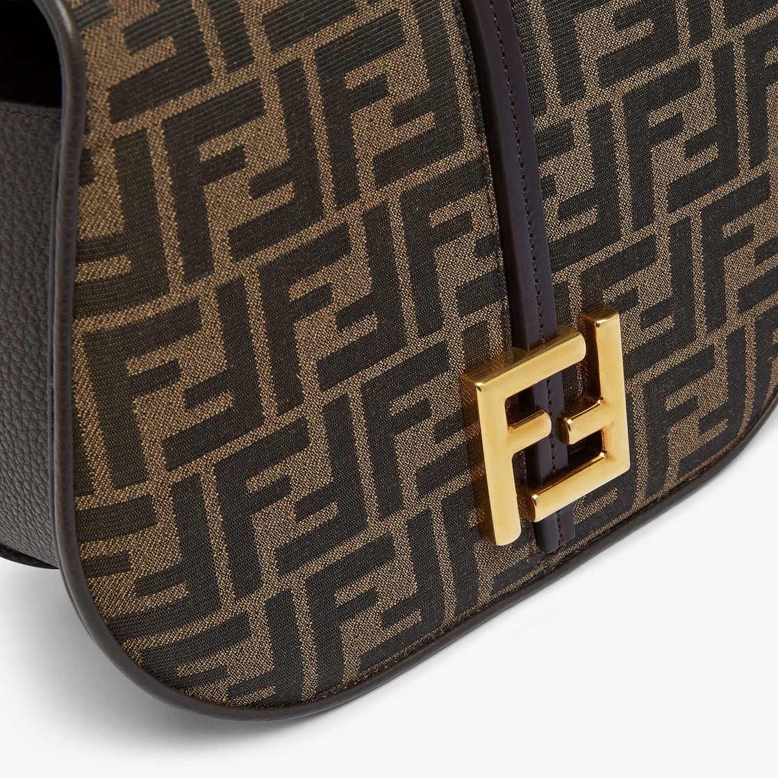 Fendi C'mon Medium