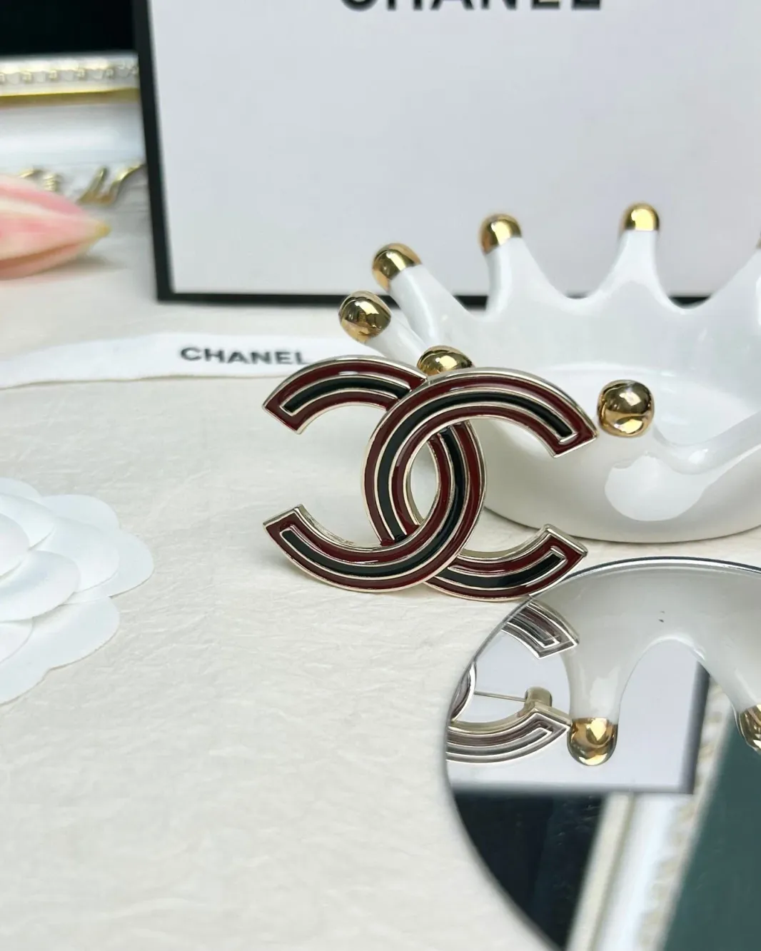 High quality CC brooch