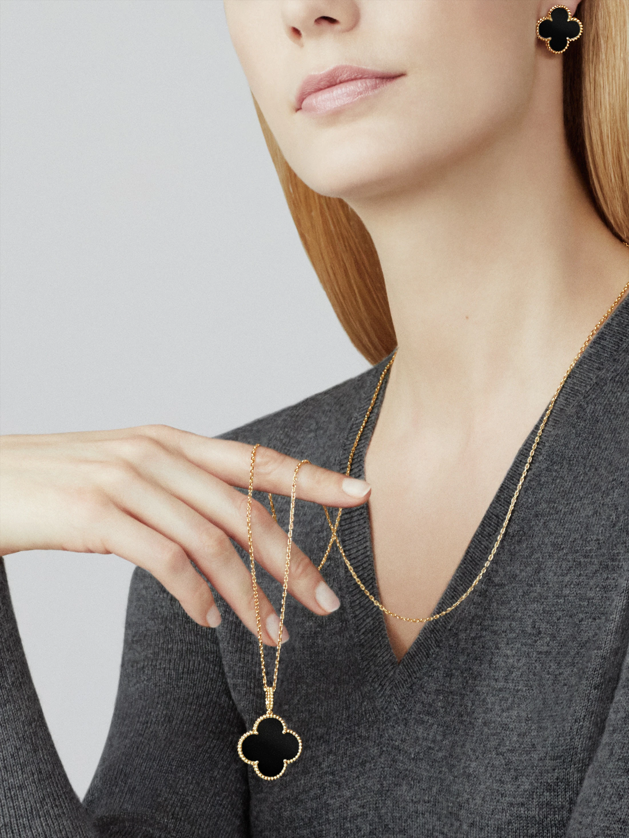 Van Cleef & Arpels Magic Alhambra long necklace, 1 motif